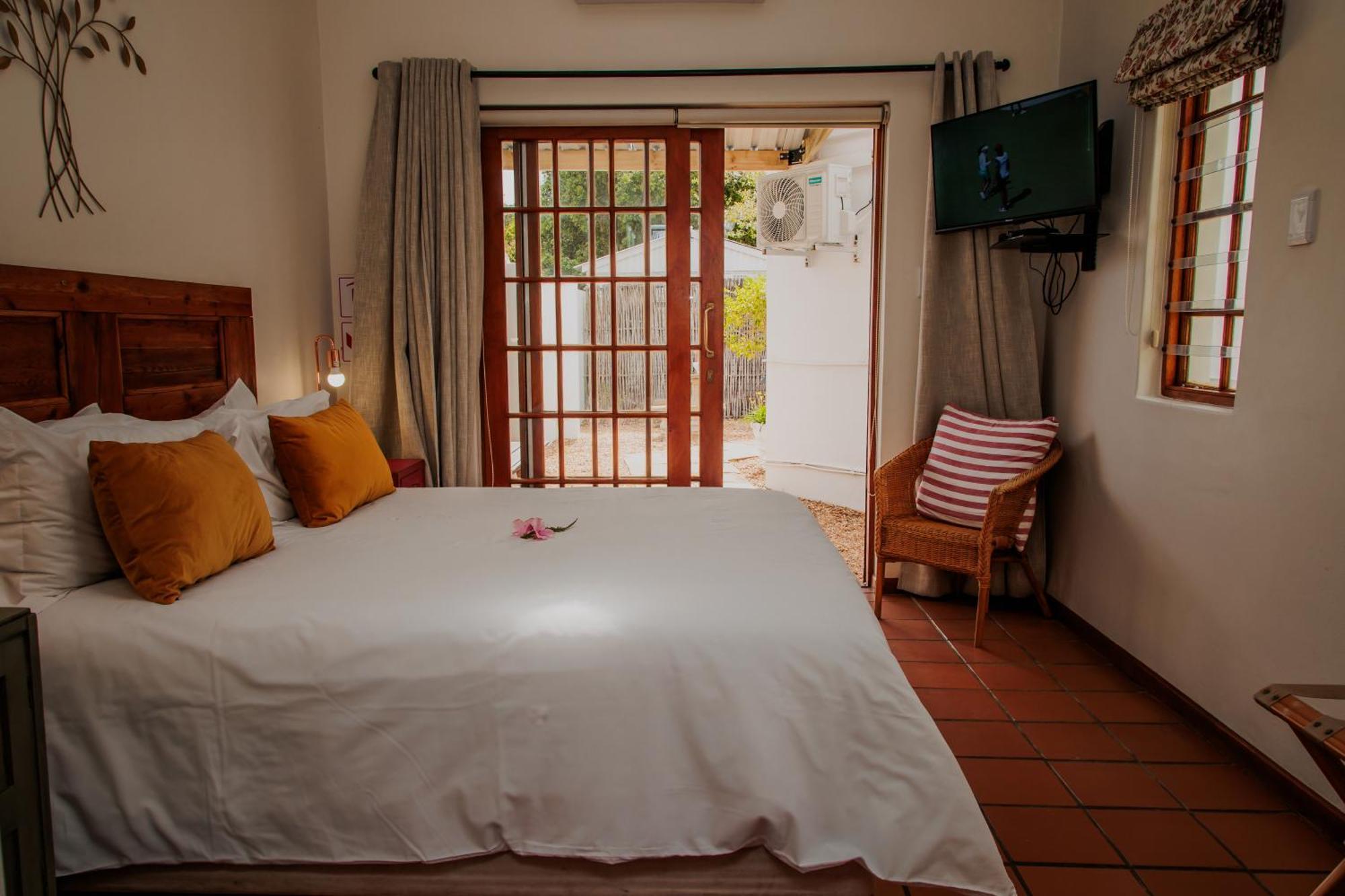 Aan De Oever Guesthouse Swellendam Exterior photo